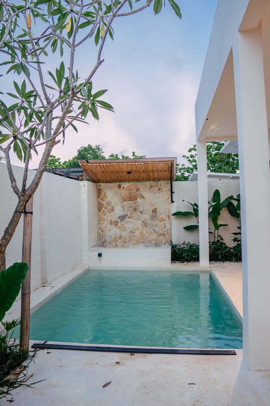 Jimbaran,Bali,Indonesia,3 Bedrooms,2 Bathrooms,Villa,MLS ID 1915