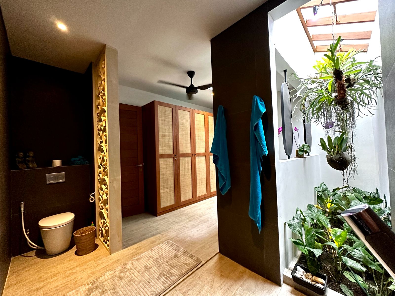 Ubud,Bali,Indonesia,4 Bedrooms,4 Bathrooms,Villa,MLS ID 1985