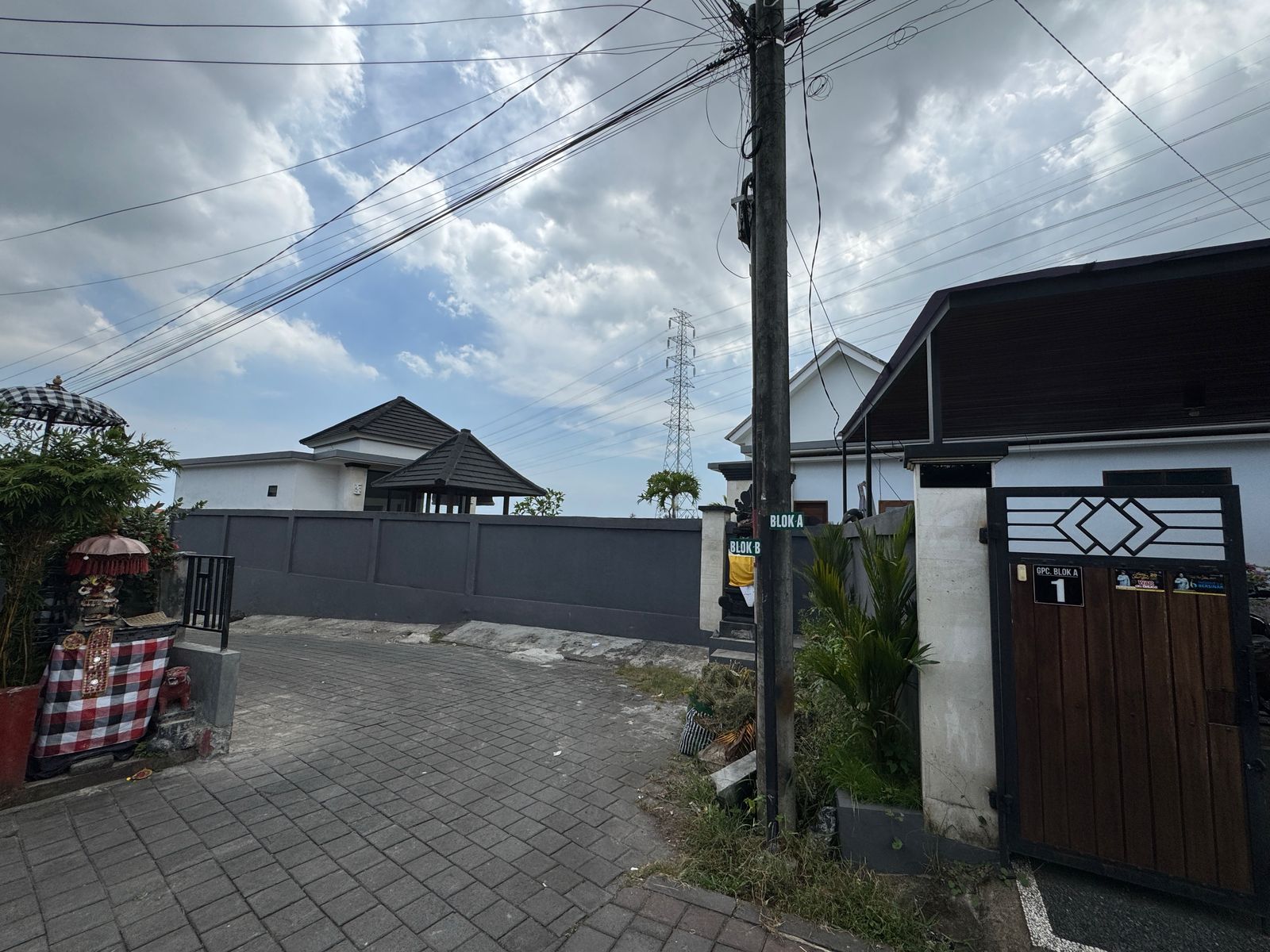 Mengwi,Bali,Indonesia,6 Bedrooms,5 Bathrooms,Villa,MLS ID 1996