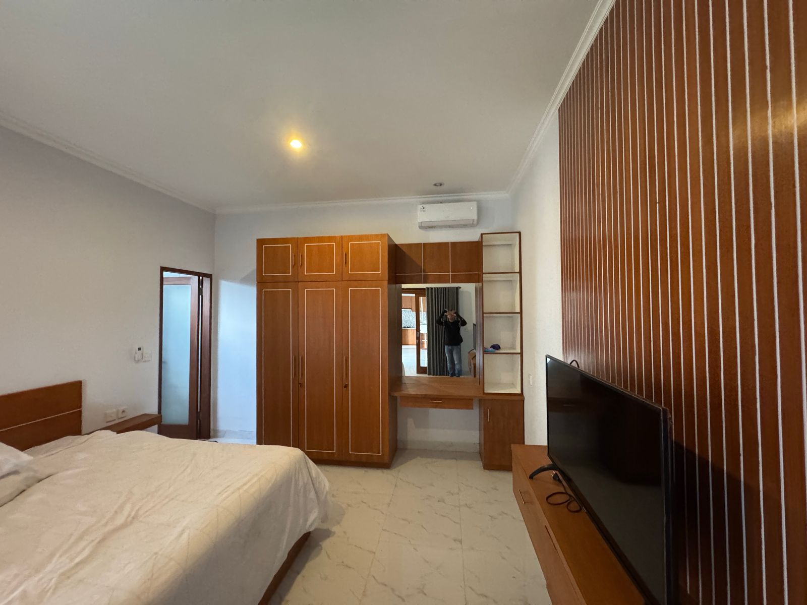 Mengwi,Bali,Indonesia,6 Bedrooms,5 Bathrooms,Villa,MLS ID 1996