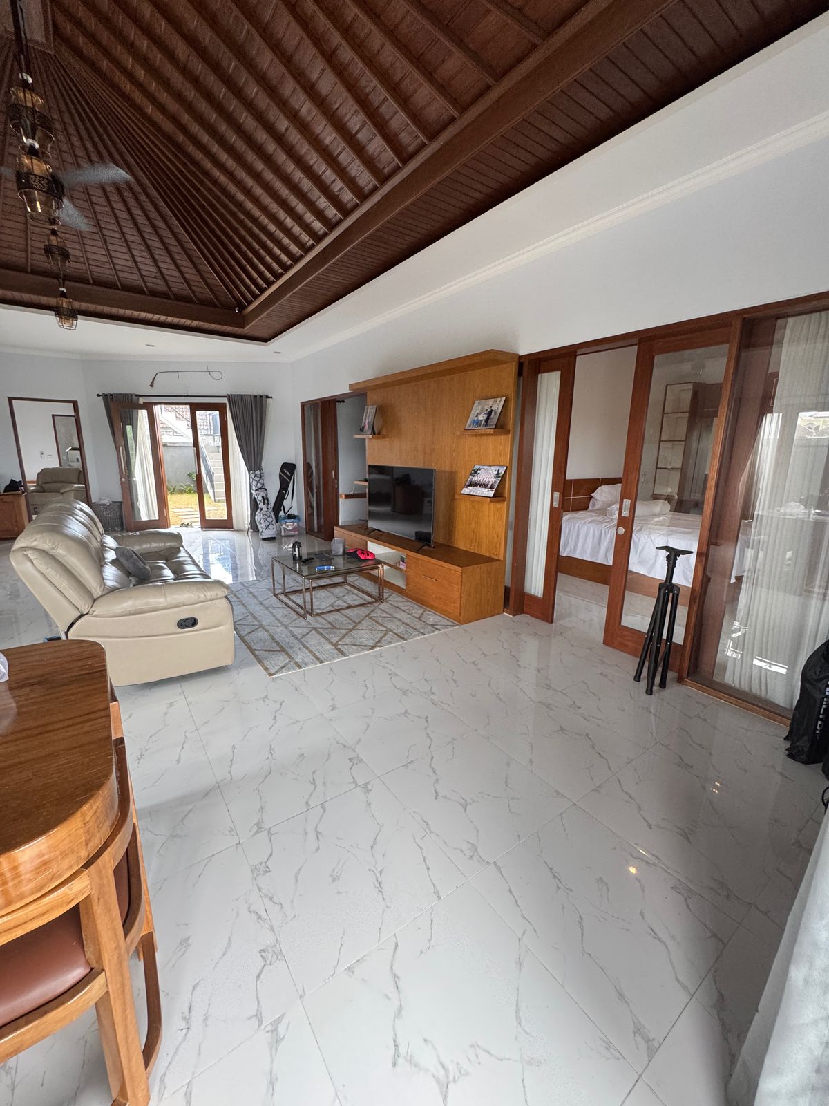 Mengwi,Bali,Indonesia,6 Bedrooms,5 Bathrooms,Villa,MLS ID 1996