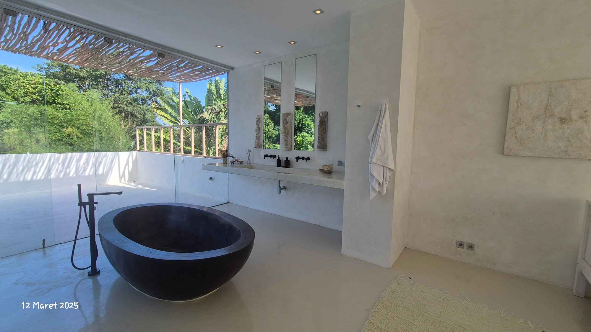 Pererenan,Bali,Indonesia,3 Bedrooms,3 Bathrooms,Villa,MLS ID 2001