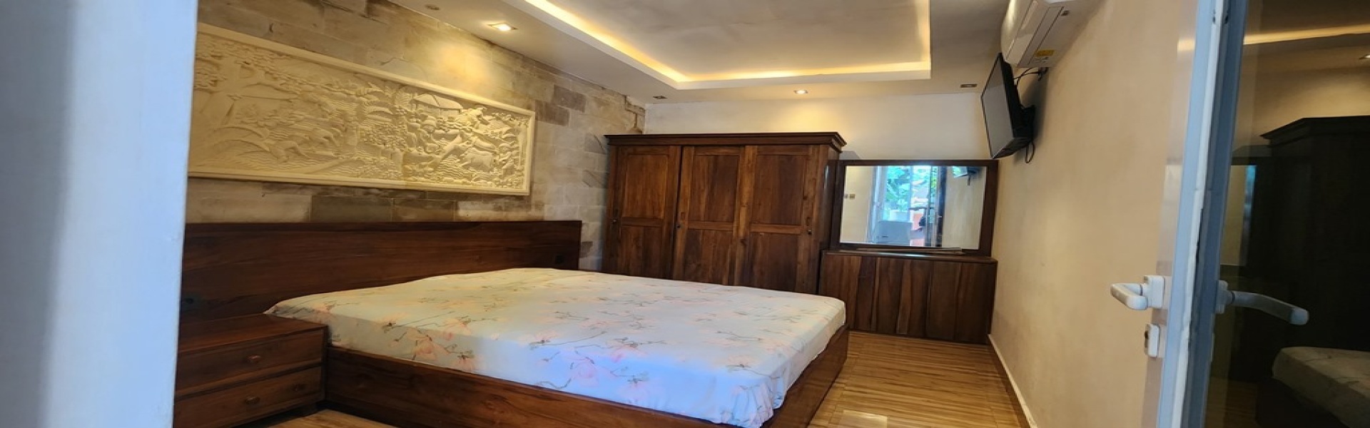 Nusa Dua,Bali,Indonesia,3 Bedrooms,2 Bathrooms,Residential,MLS ID 2013