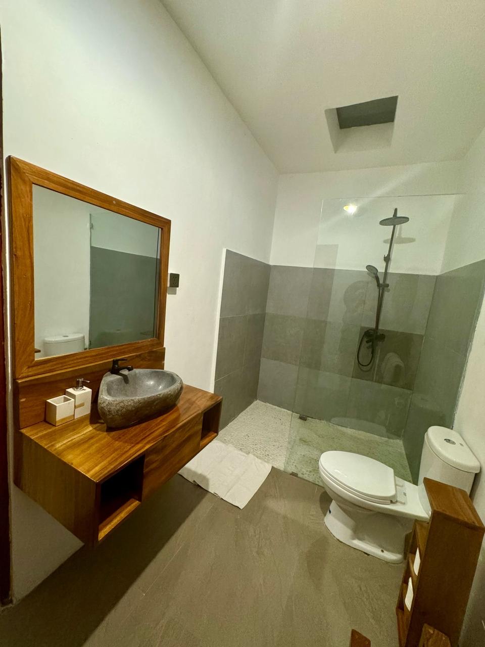 Bali,Indonesia,2 Bedrooms,2 Bathrooms,Villa,MLS ID 2061