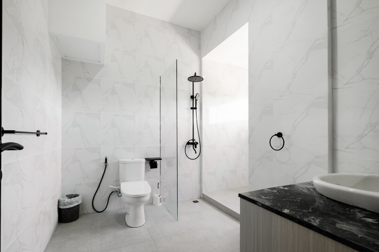 Seminyak,Bali,Indonesia,10 Bedrooms,12 Bathrooms,Apartment,MLS ID 2070