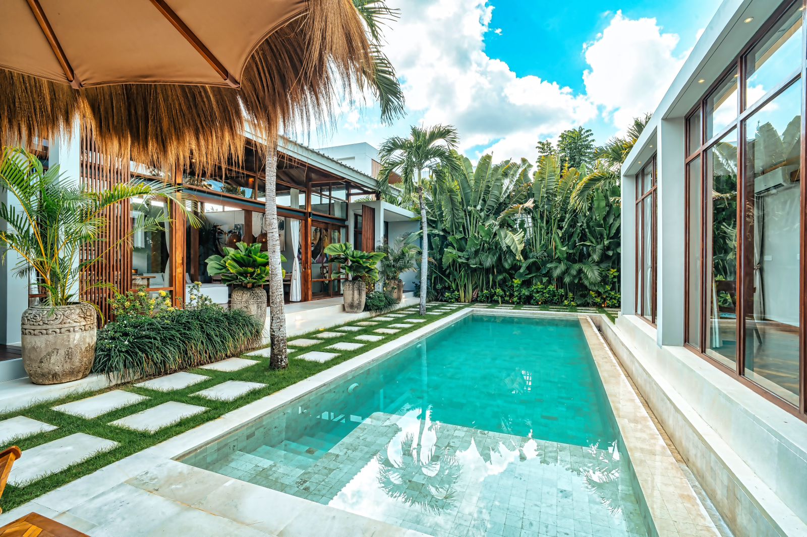 Kerobokan,Bali,Indonesia,3 Bedrooms,3 Bathrooms,Villa,MLS ID 2080