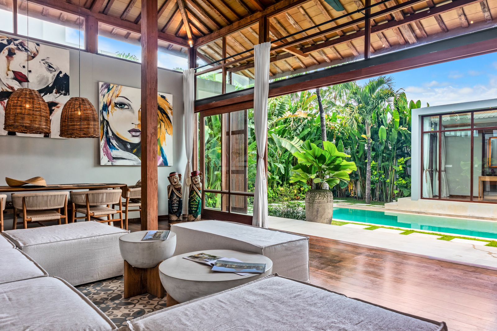 Kerobokan,Bali,Indonesia,3 Bedrooms,3 Bathrooms,Villa,MLS ID 2080