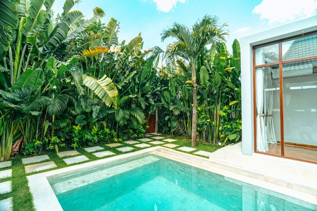Kerobokan,Bali,Indonesia,3 Bedrooms,3 Bathrooms,Villa,MLS ID 2080