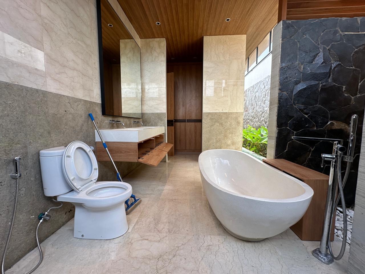 Sanur,Bali,Indonesia,4 Bedrooms,5 Bathrooms,Villa,MLS ID 2088