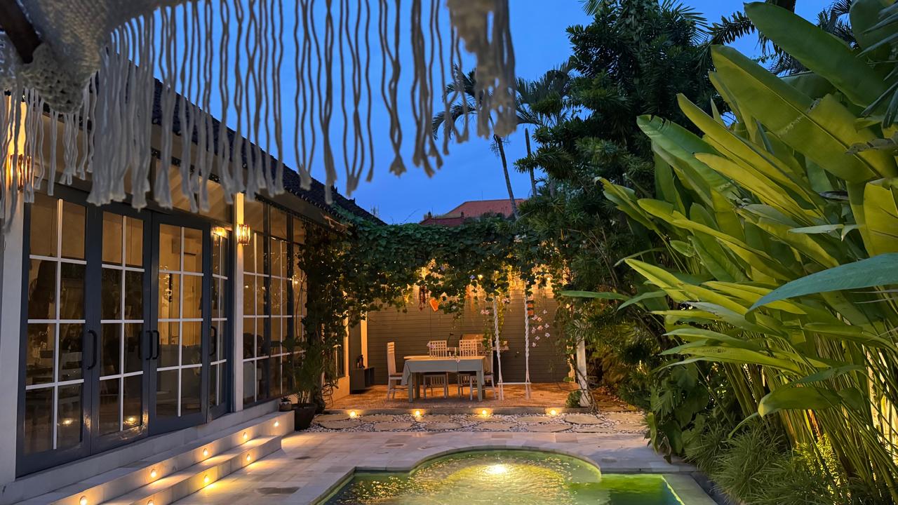 Seminyak,Bali,Indonesia,2 Bedrooms,2 Bathrooms,Villa,MLS ID 2094