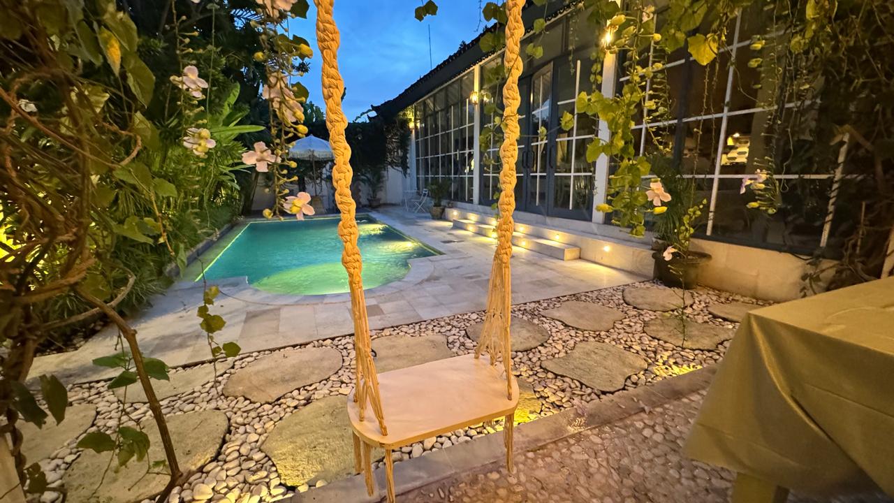 Seminyak,Bali,Indonesia,2 Bedrooms,2 Bathrooms,Villa,MLS ID 2094
