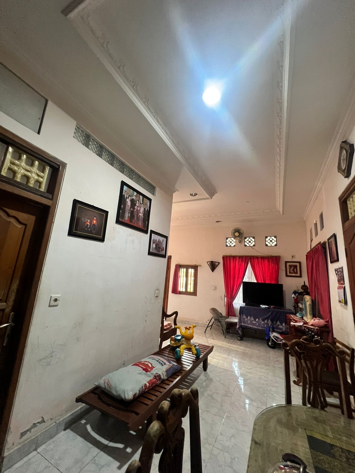 Gianyar,Bali,Indonesia,4 Bedrooms,3 Bathrooms,Residential,MLS ID 2100