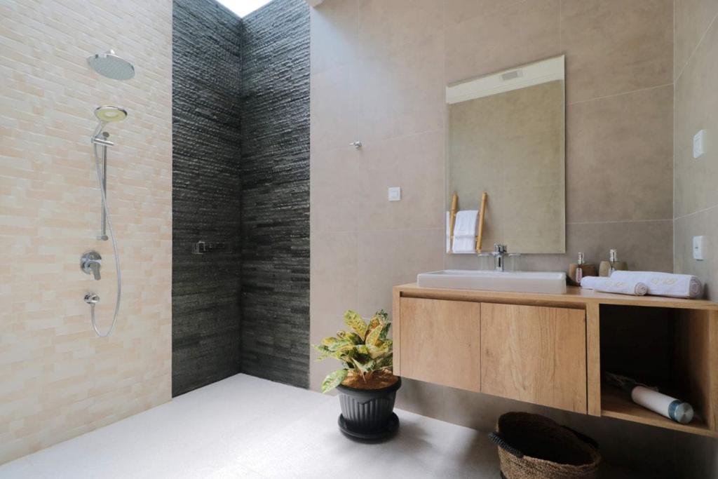 Ungasan,Bali,Indonesia,7 Bedrooms,10 Bathrooms,Villa,MLS ID 2110