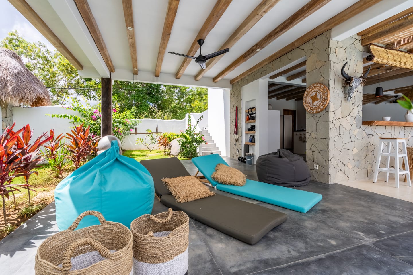 Pecatu,Bali,Indonesia,4 Bedrooms,4 Bathrooms,Villa,MLS ID 2115