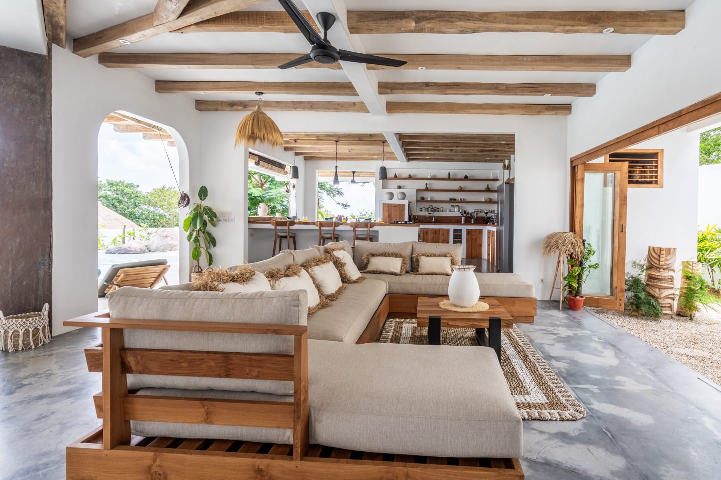 Pecatu,Bali,Indonesia,4 Bedrooms,4 Bathrooms,Villa,MLS ID 2115