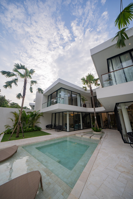 Umalas,Bali,Indonesia,5 Bedrooms,5 Bathrooms,Villa,MLS ID 2120