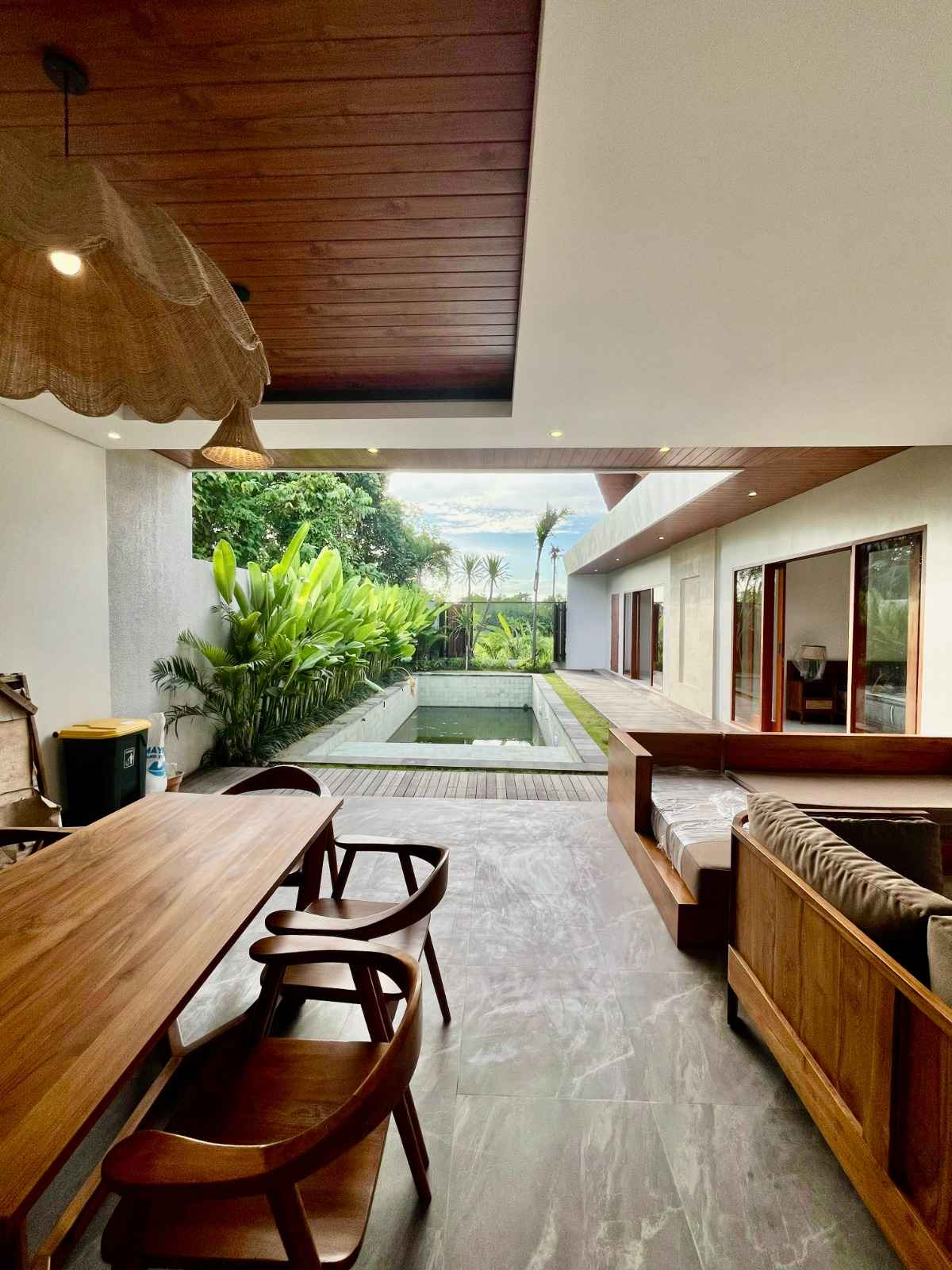 Seminyak,Bali,Indonesia,2 Bedrooms,2 Bathrooms,Villa,MLS ID 2127