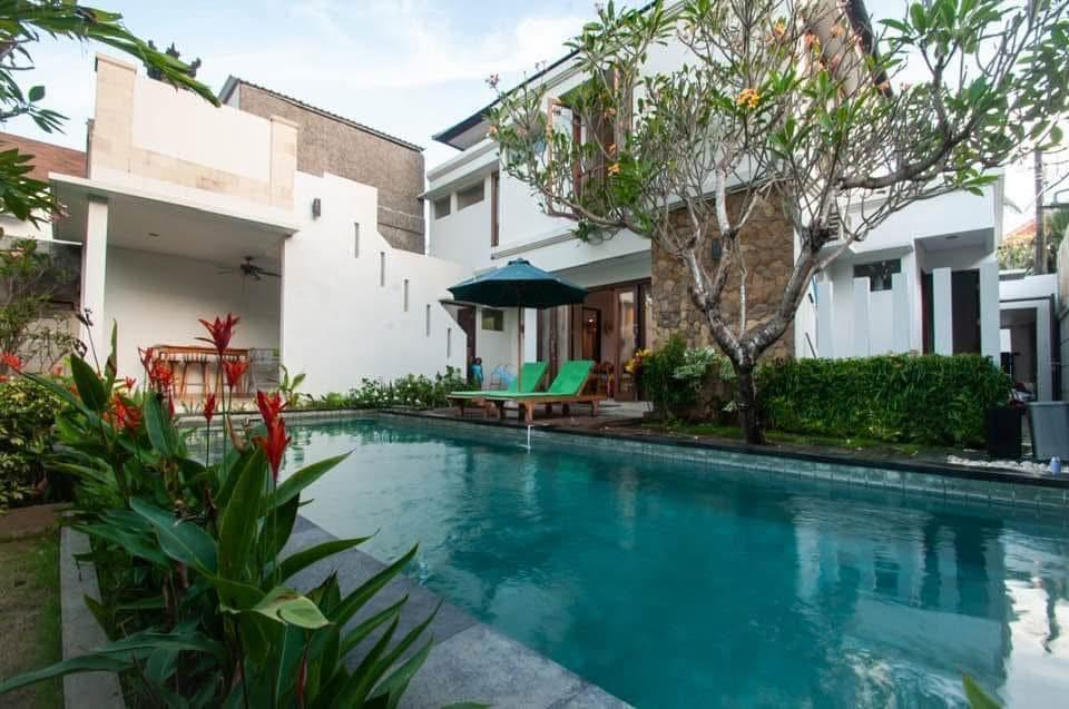 Umalas,Bali,Indonesia,4 Bedrooms,4 Bathrooms,Villa,MLS ID 2129