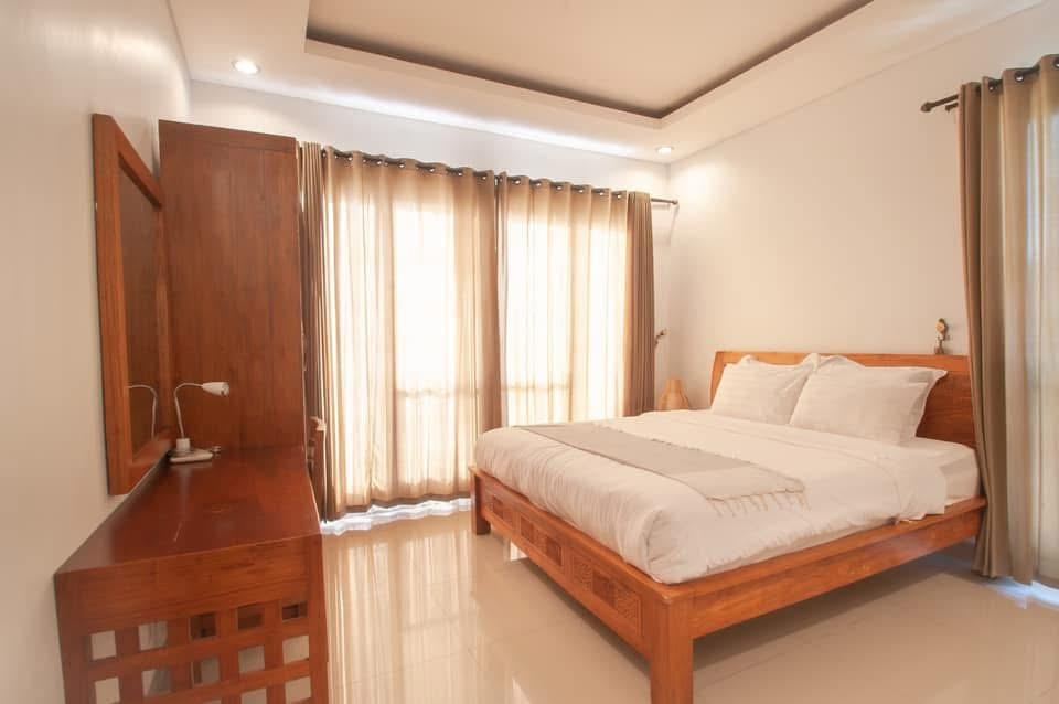 Umalas,Bali,Indonesia,4 Bedrooms,4 Bathrooms,Villa,MLS ID 2129