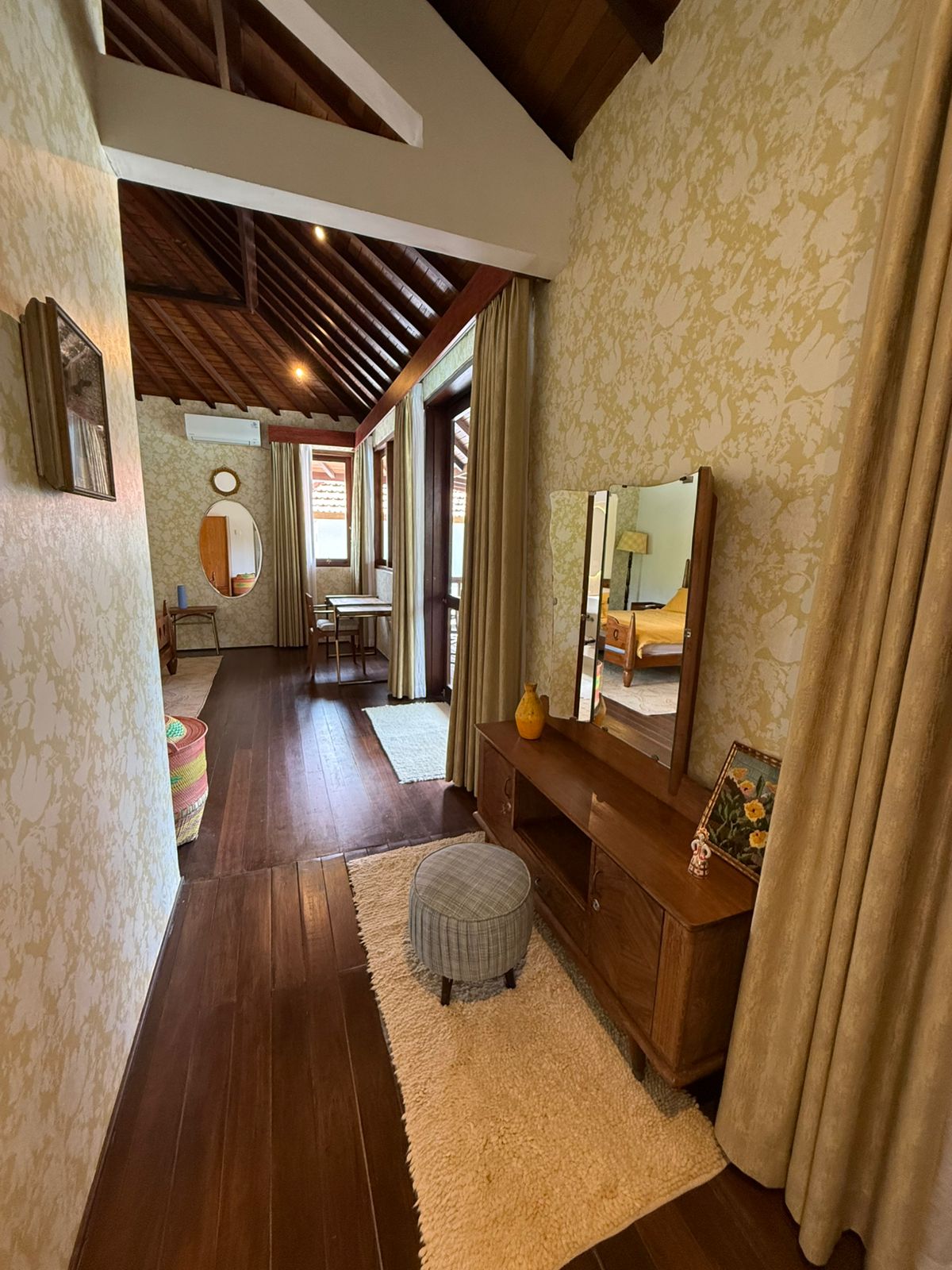 Kerobokan,Bali,Indonesia,4 Bedrooms,5 Bathrooms,Villa,MLS ID 2130