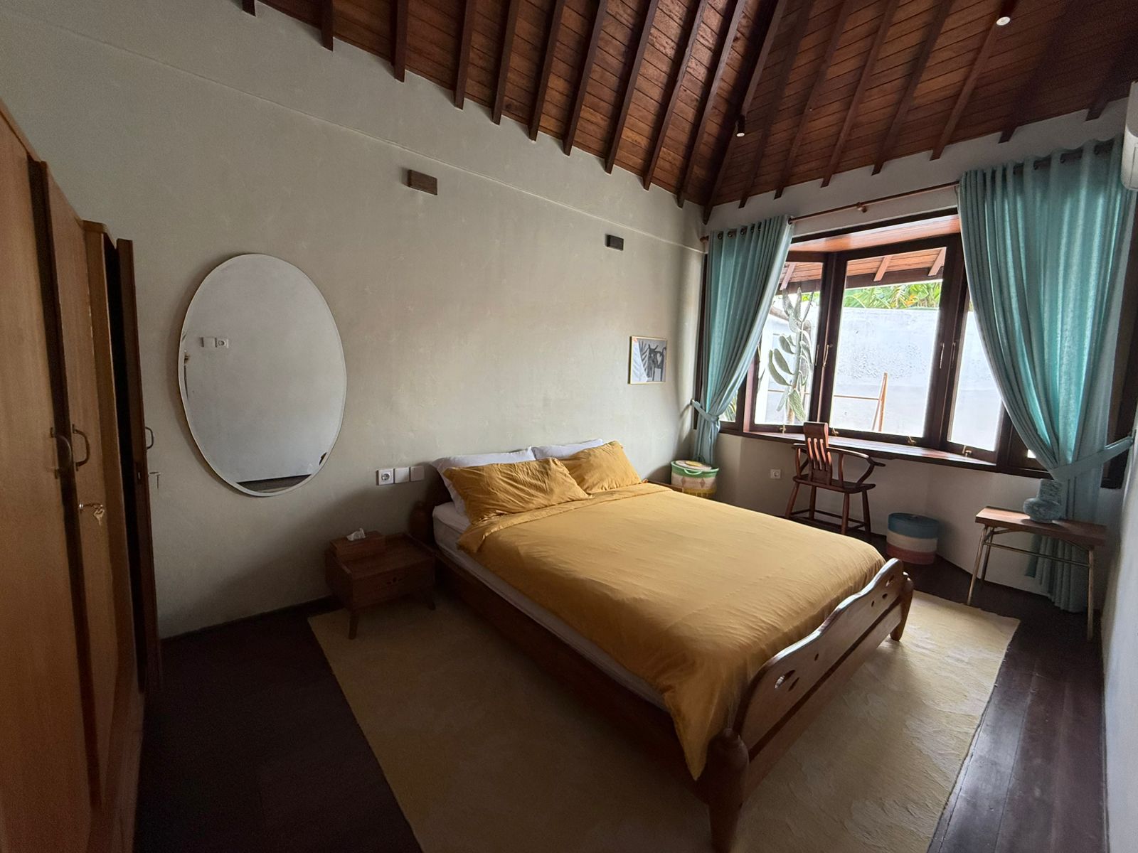 Kerobokan,Bali,Indonesia,4 Bedrooms,5 Bathrooms,Villa,MLS ID 2130