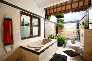 Gianyar,Bali,Indonesia,6 Bedrooms,7 Bathrooms,Villa,MLS ID 2142