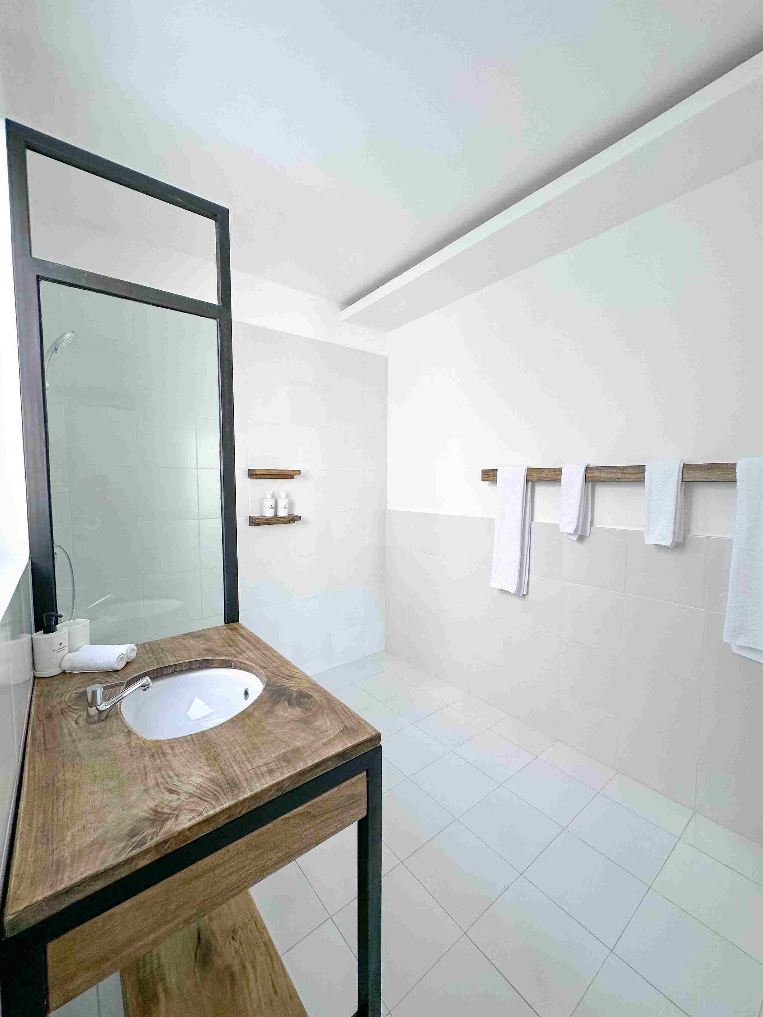 Karangasem,Bali,Indonesia,16 Bedrooms,16 Bathrooms,Villa,MLS ID 2146