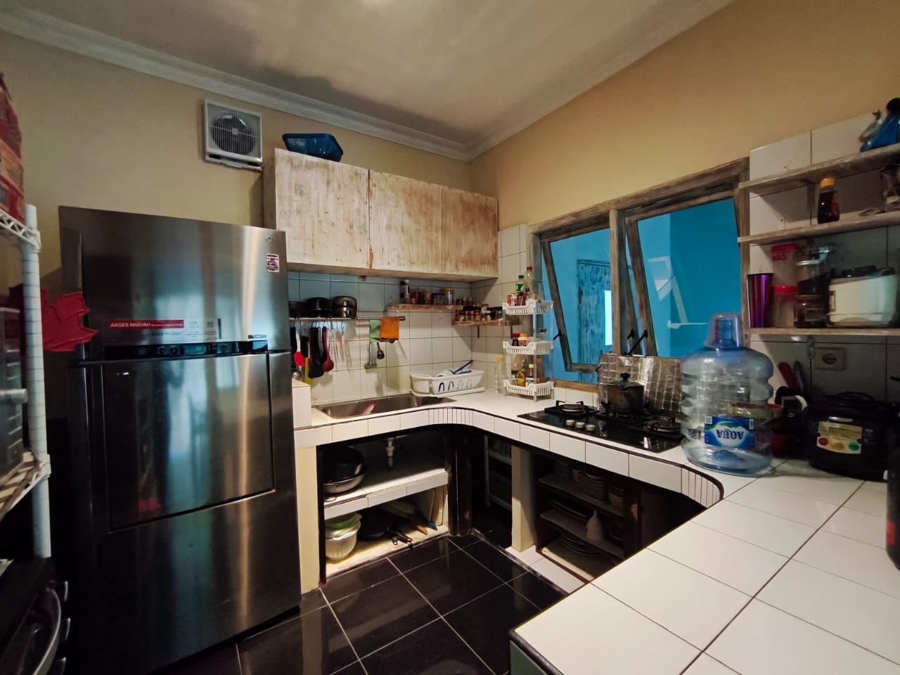 Kuta,Bali,Indonesia,4 Bedrooms,3 Bathrooms,Residential,MLS ID 2154
