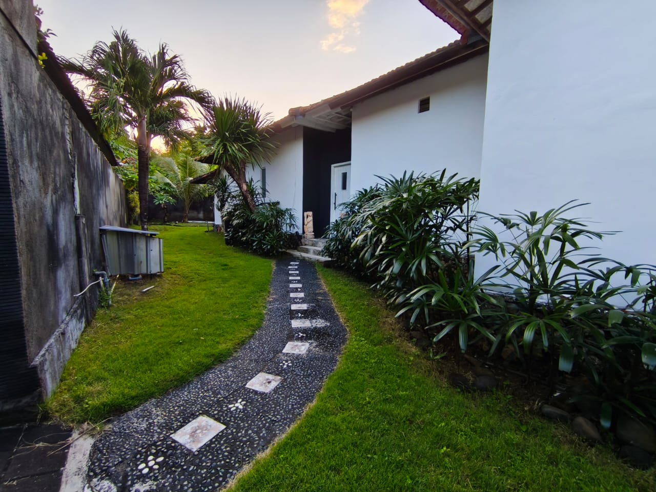 Kuta,Bali,Indonesia,4 Bedrooms,3 Bathrooms,Residential,MLS ID 2154