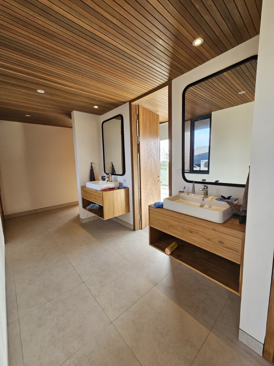 Uluwatu,Bali,Indonesia,4 Bedrooms,5 Bathrooms,Villa,MLS ID 2158