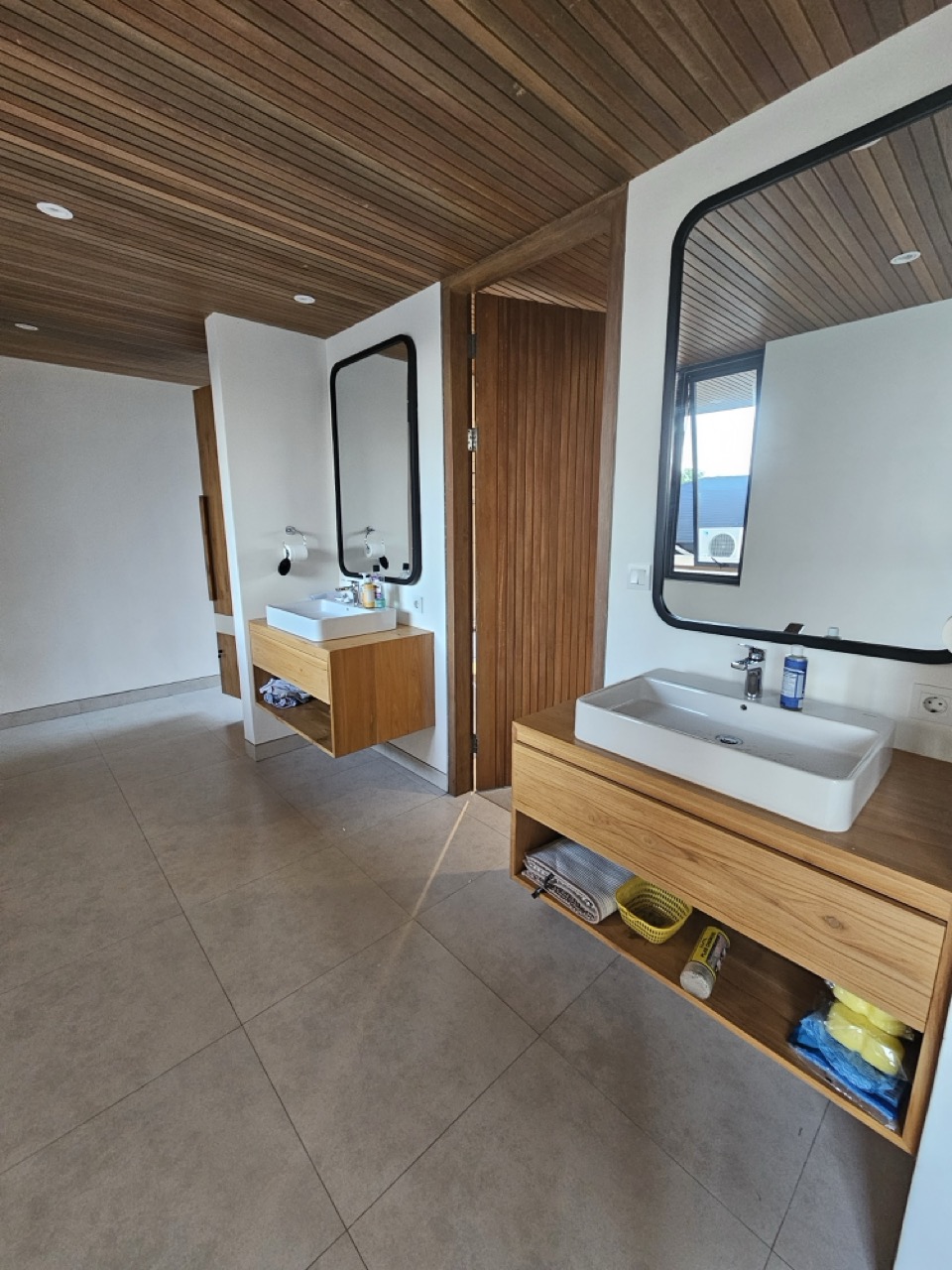 Uluwatu,Bali,Indonesia,4 Bedrooms,5 Bathrooms,Villa,MLS ID 2158