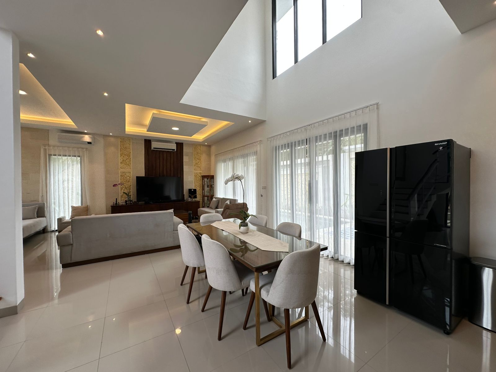 Ungasan,Bali,Indonesia,3 Bedrooms,4 Bathrooms,Villa,MLS ID 2172