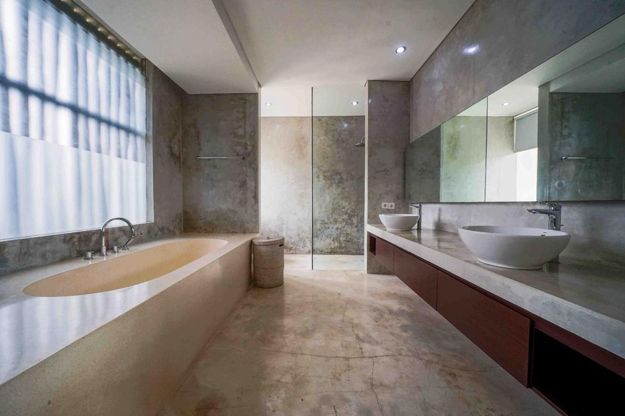 Uluwatu,Bali,Indonesia,4 Bedrooms,5 Bathrooms,Villa,MLS ID 2173