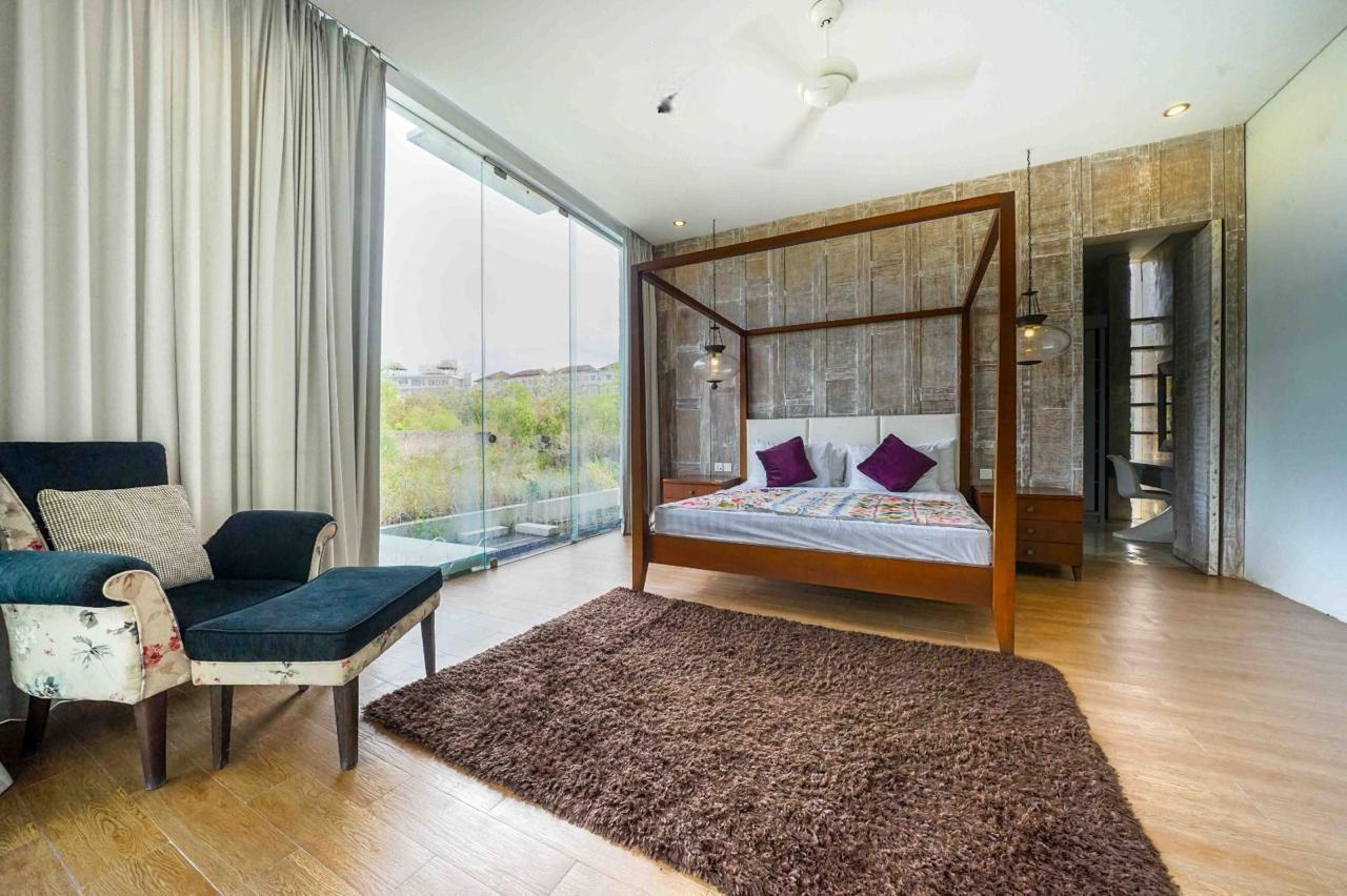 Uluwatu,Bali,Indonesia,4 Bedrooms,5 Bathrooms,Villa,MLS ID 2173