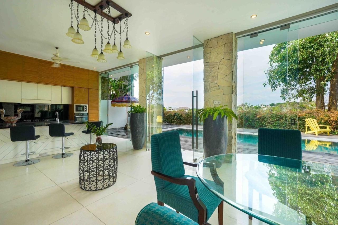 Uluwatu,Bali,Indonesia,4 Bedrooms,5 Bathrooms,Villa,MLS ID 2173