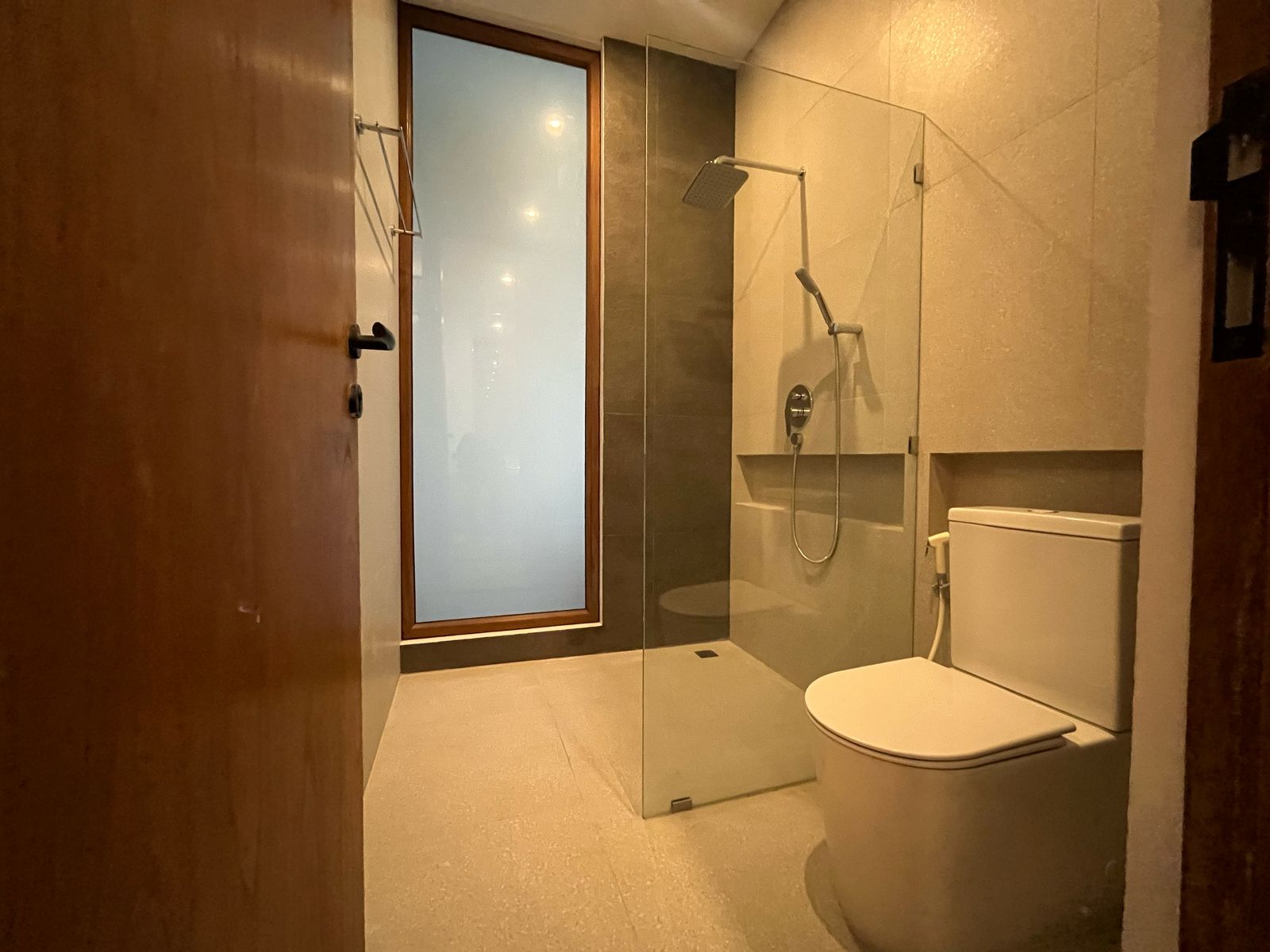 Canggu,Bali,Indonesia,5 Bedrooms,5 Bathrooms,Villa,MLS ID 2177
