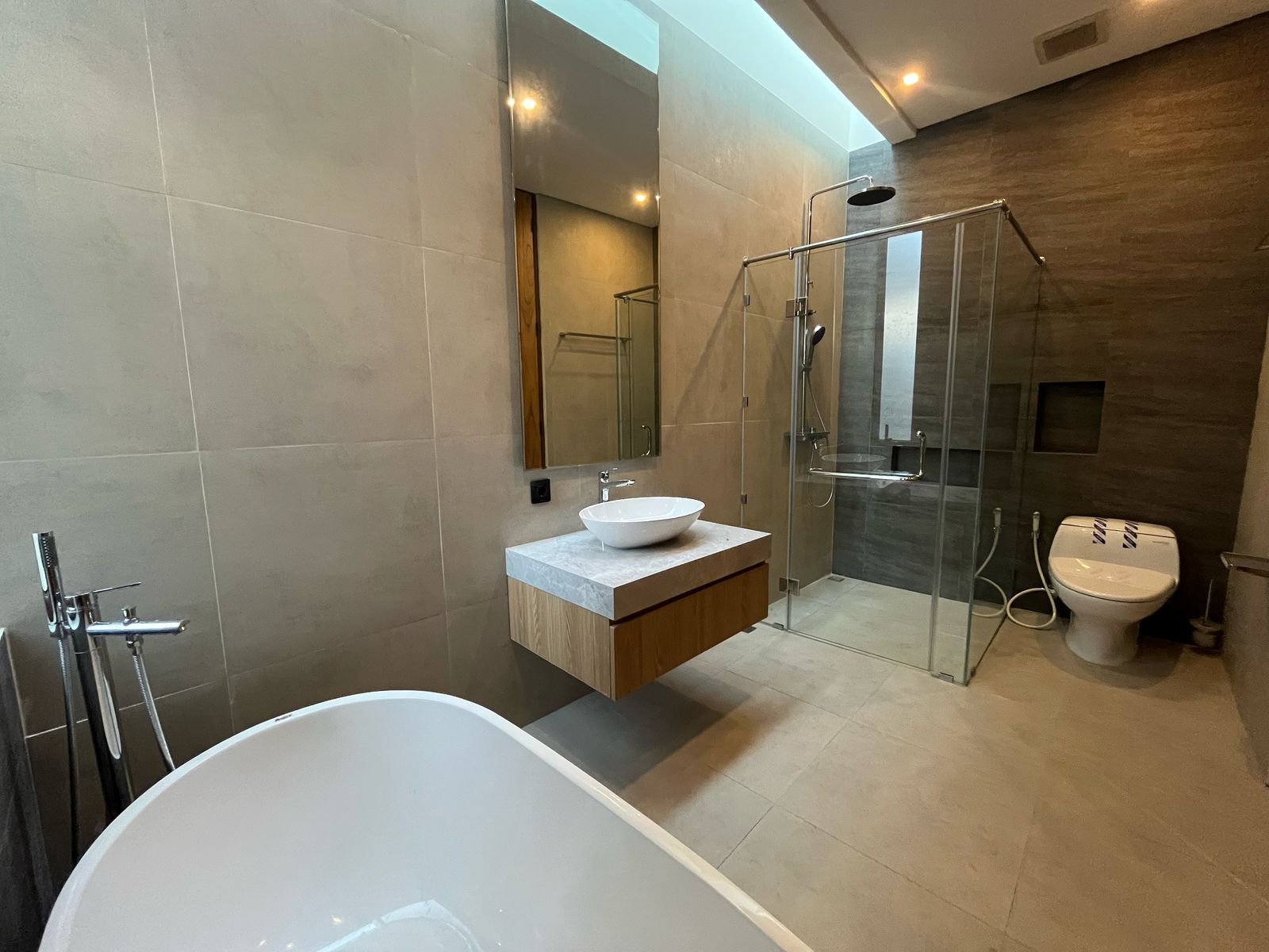 Canggu,Bali,Indonesia,5 Bedrooms,5 Bathrooms,Villa,MLS ID 2177