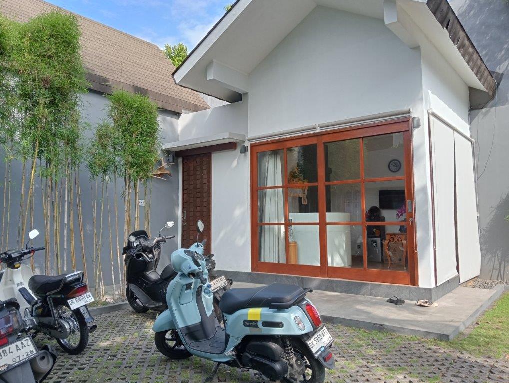 Seminyak,Bali,Indonesia,5 Bedrooms,5 Bathrooms,Villa,MLS ID 2180