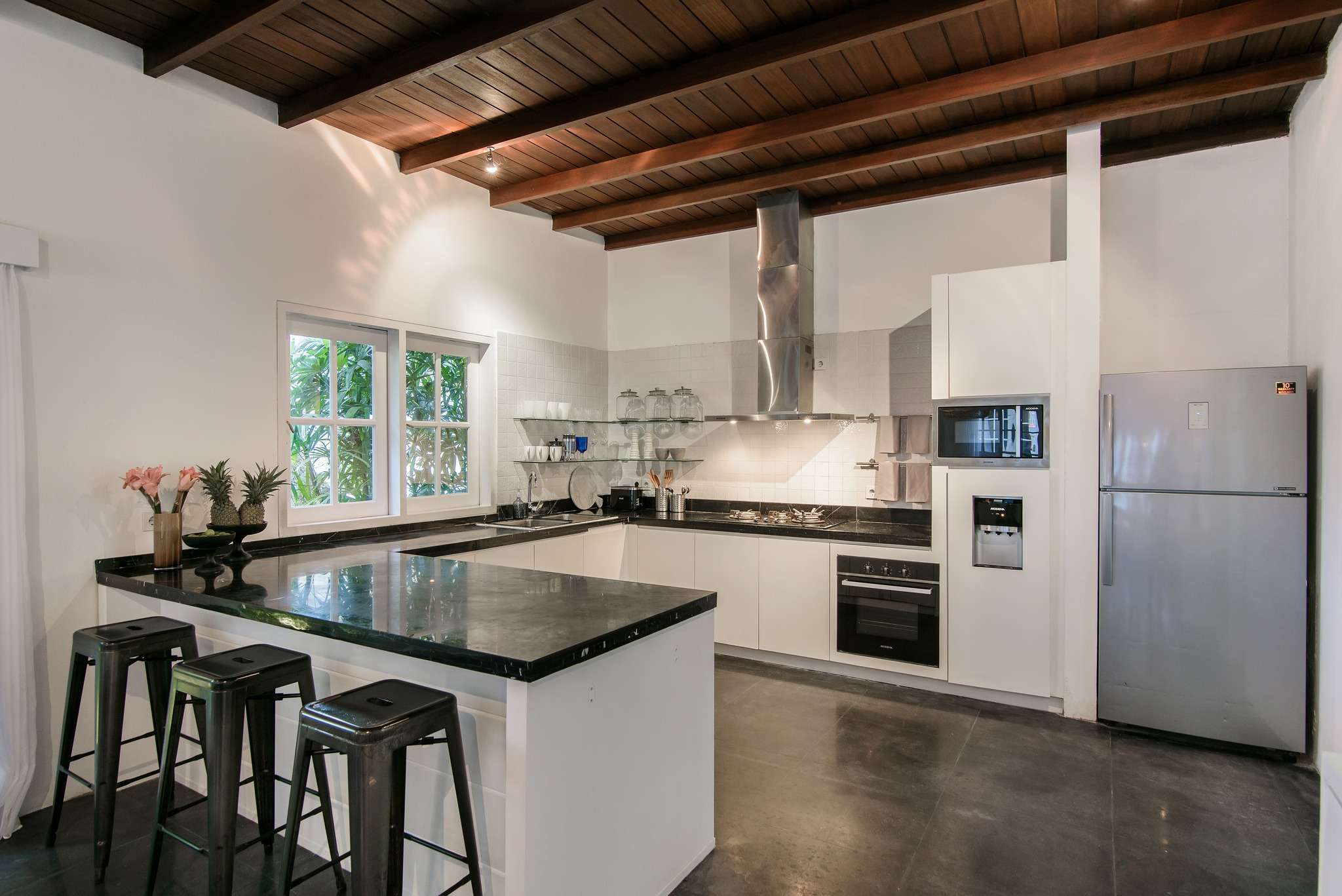 Kerobokan,Bali,Indonesia,3 Bedrooms,4 Bathrooms,Villa,MLS ID 2183