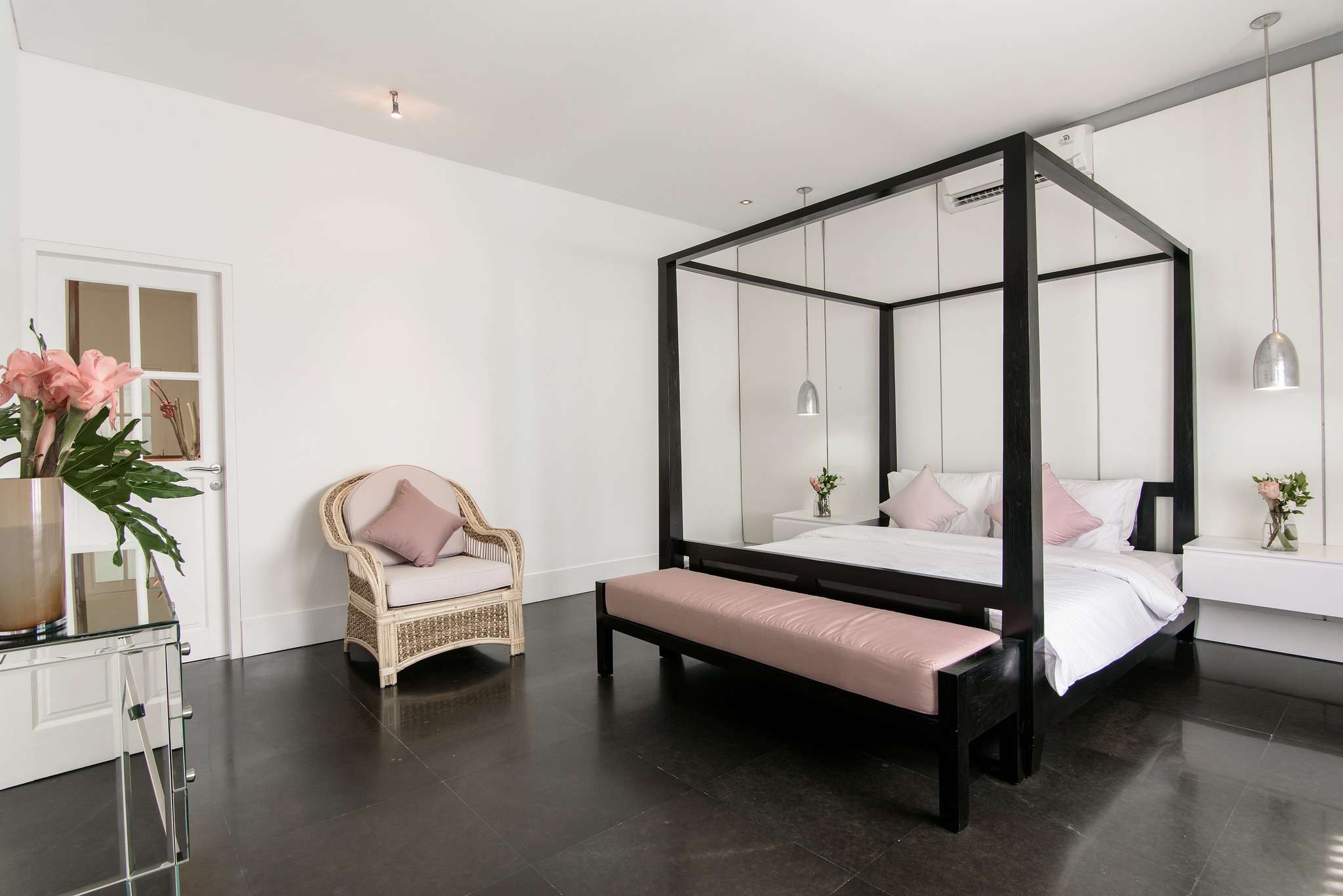 Kerobokan,Bali,Indonesia,3 Bedrooms,4 Bathrooms,Villa,MLS ID 2183