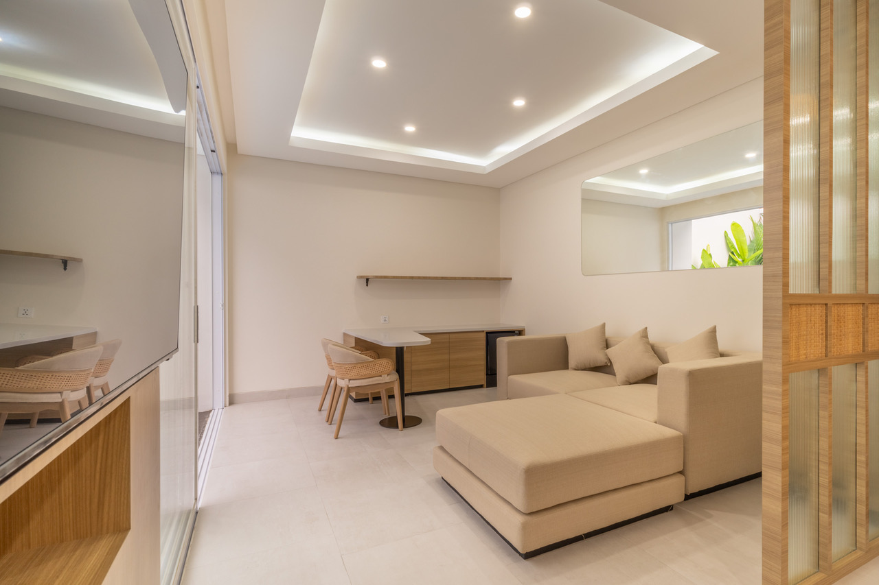 Seminyak,Bali,Indonesia,4 Bedrooms,5 Bathrooms,Villa,MLS ID 2189