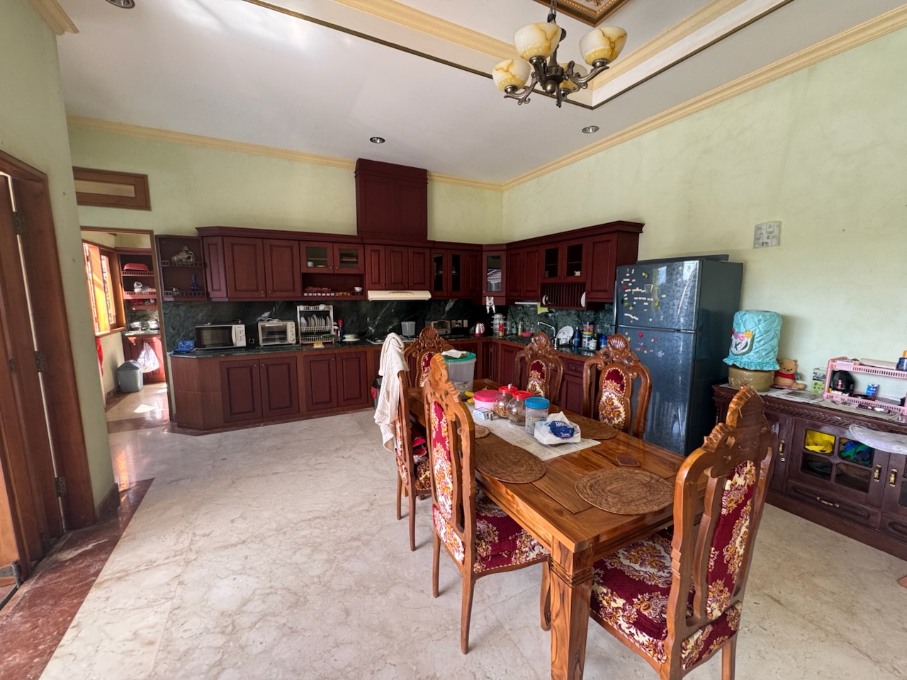 Nusa Dua,Bali,Indonesia,5 Bedrooms,3 Bathrooms,Residential,MLS ID 2190