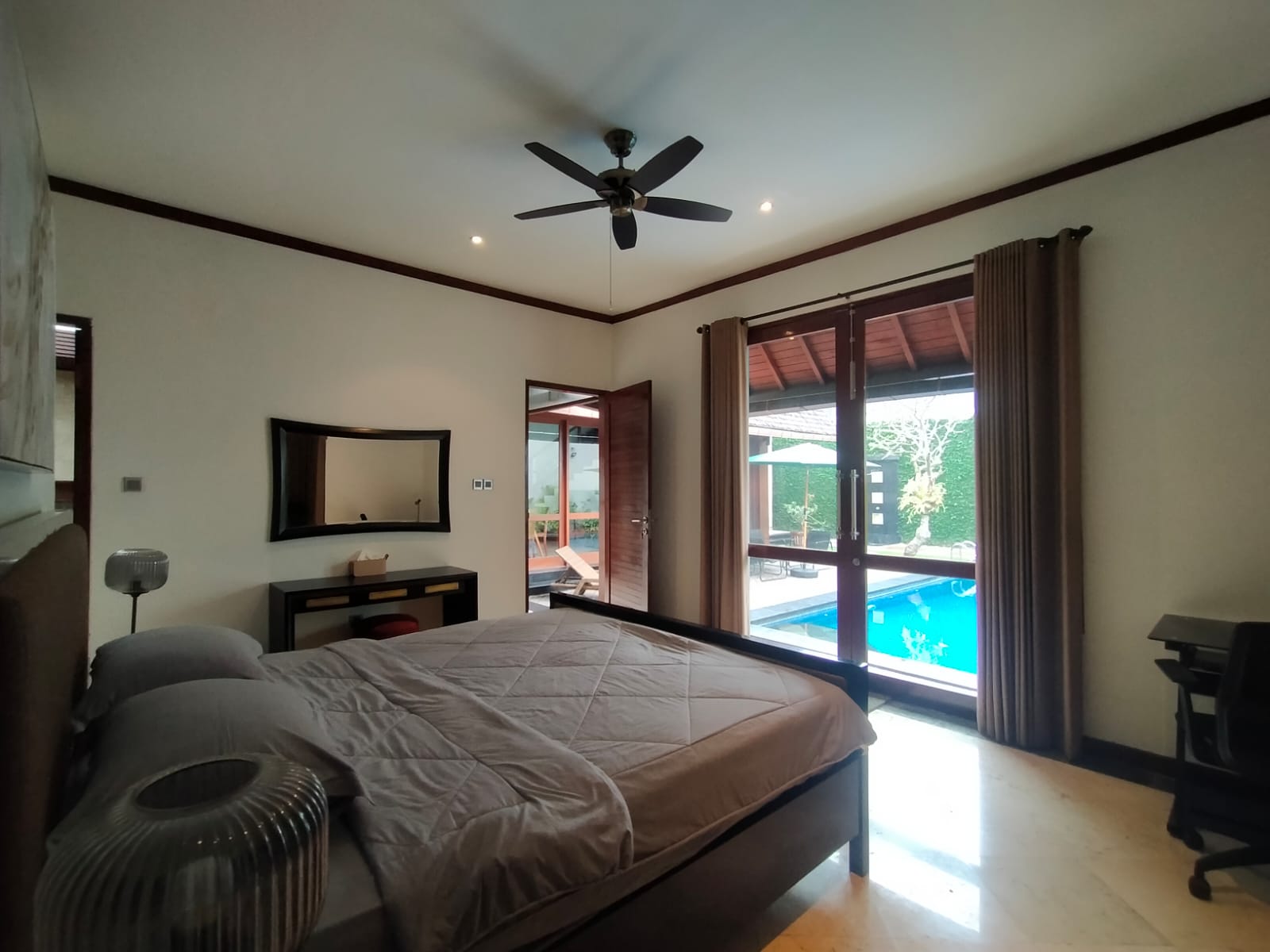 Kerobokan,Bali,Indonesia,3 Bedrooms,3 Bathrooms,Villa,MLS ID 2218