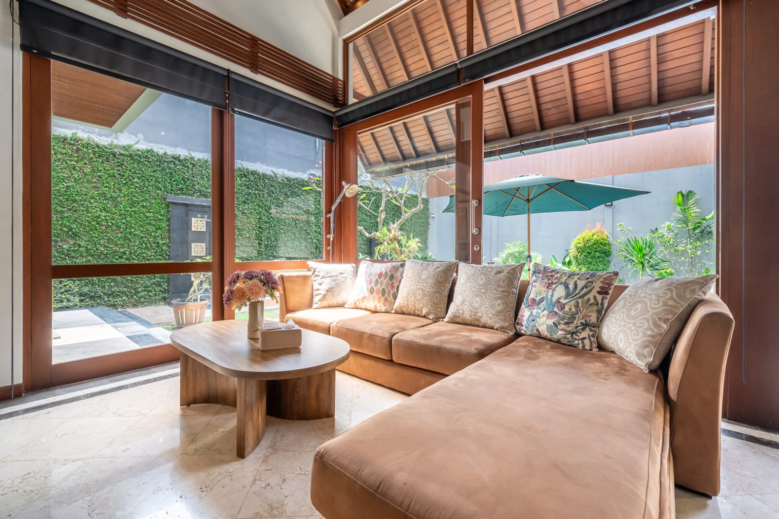Kerobokan,Bali,Indonesia,3 Bedrooms,3 Bathrooms,Villa,MLS ID 2218