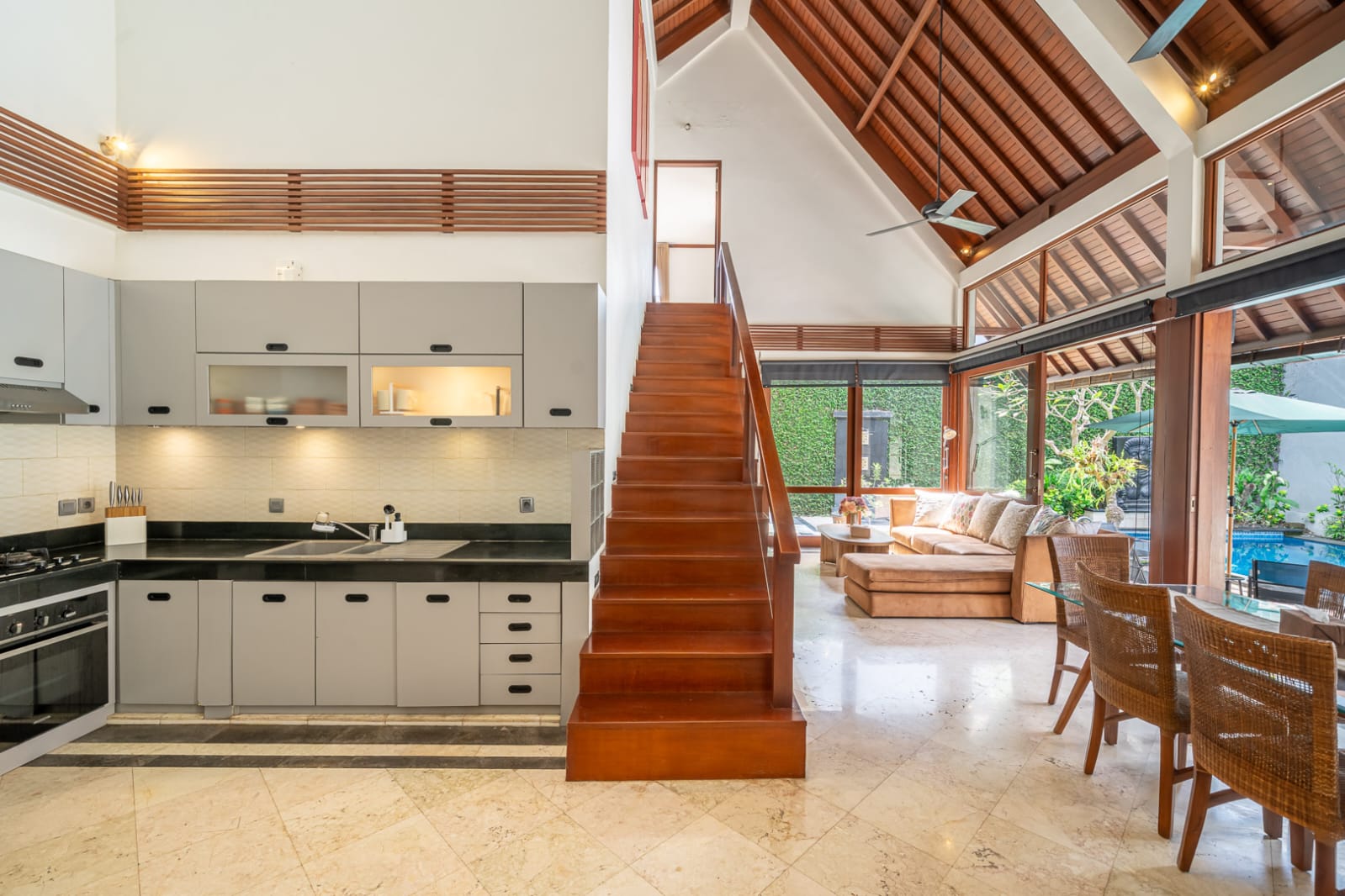 Kerobokan,Bali,Indonesia,3 Bedrooms,3 Bathrooms,Villa,MLS ID 2218