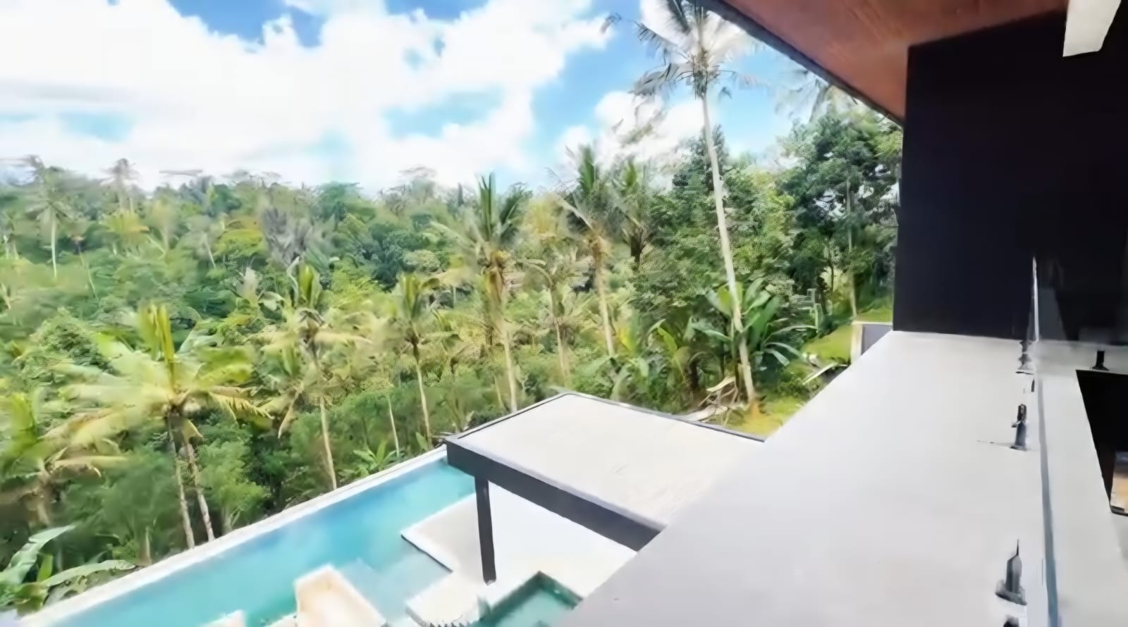 Gianyar,Bali,Indonesia,4 Bedrooms,5 Bathrooms,Villa,MLS ID 2238