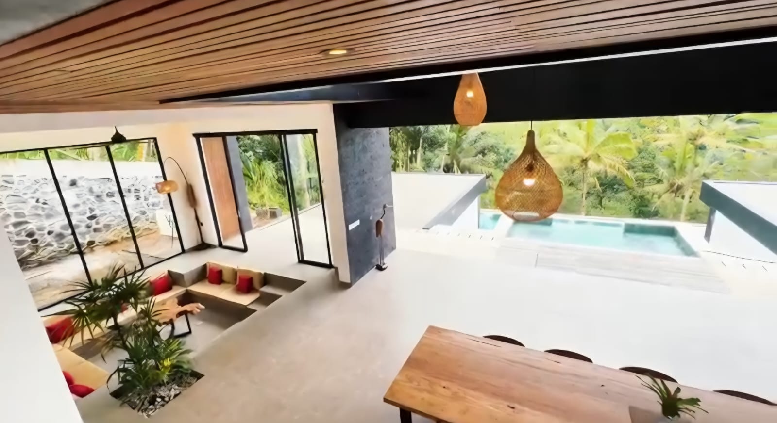 Gianyar,Bali,Indonesia,4 Bedrooms,5 Bathrooms,Villa,MLS ID 2238