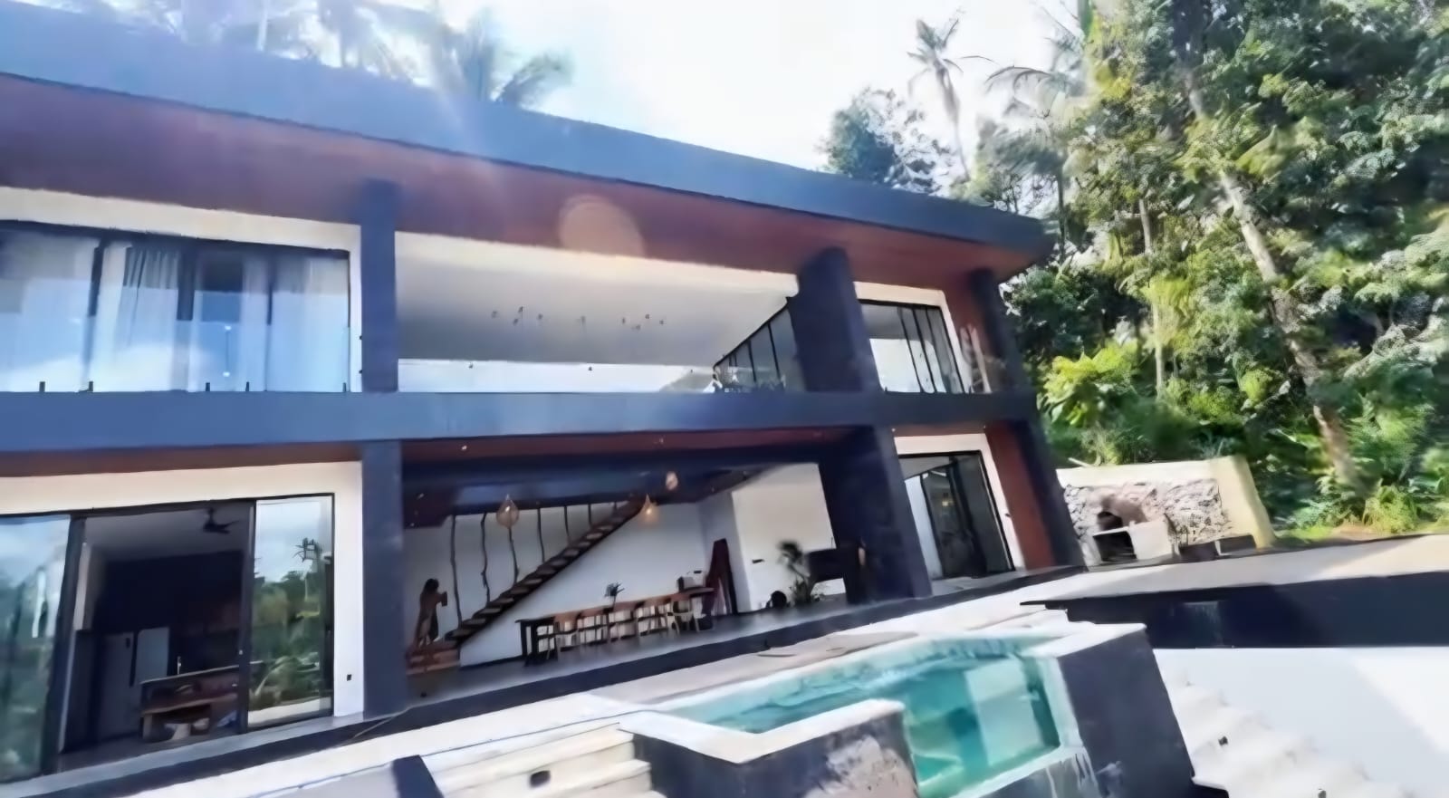Gianyar,Bali,Indonesia,4 Bedrooms,5 Bathrooms,Villa,MLS ID 2238