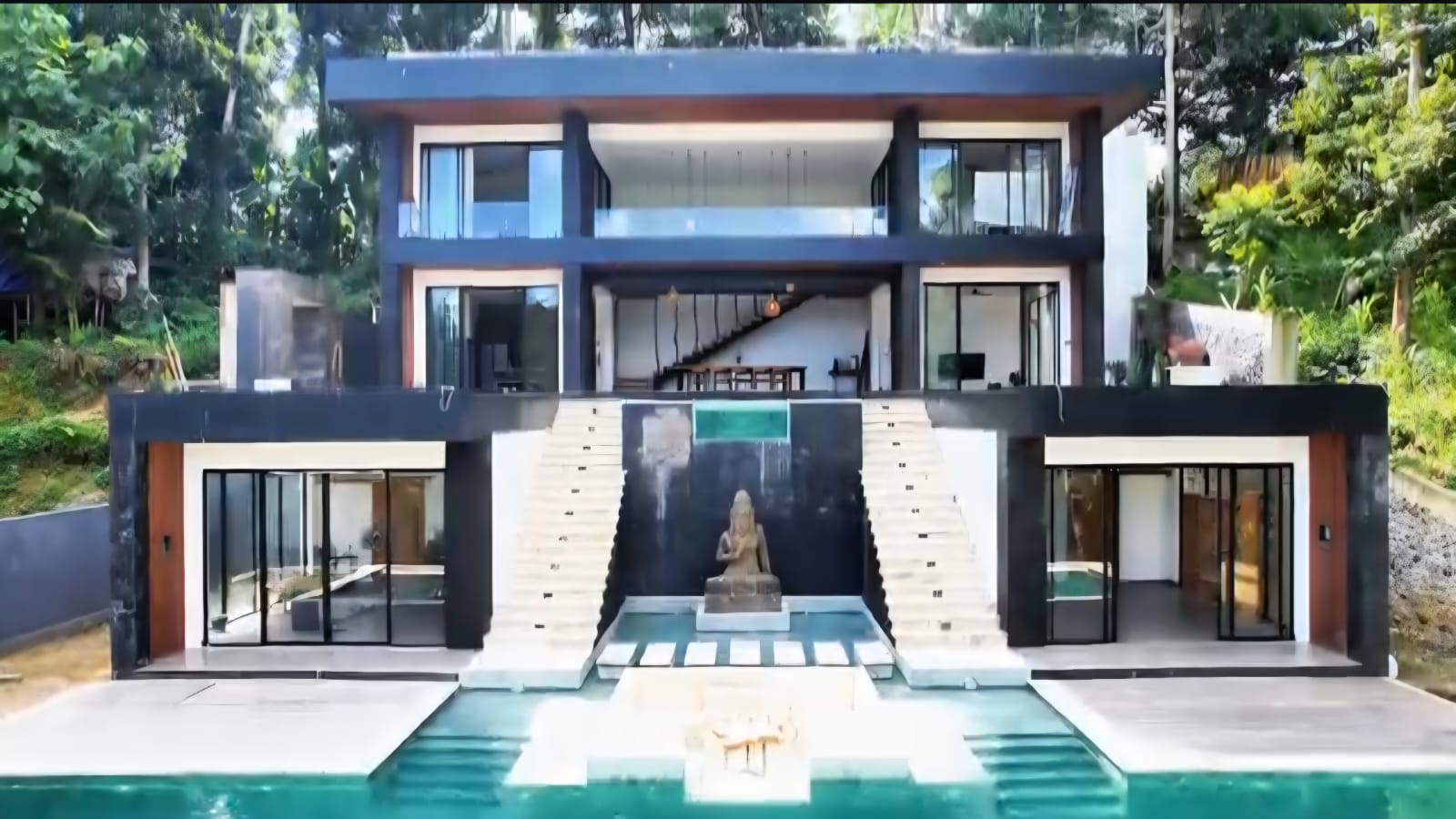 Gianyar,Bali,Indonesia,4 Bedrooms,5 Bathrooms,Villa,MLS ID 2238