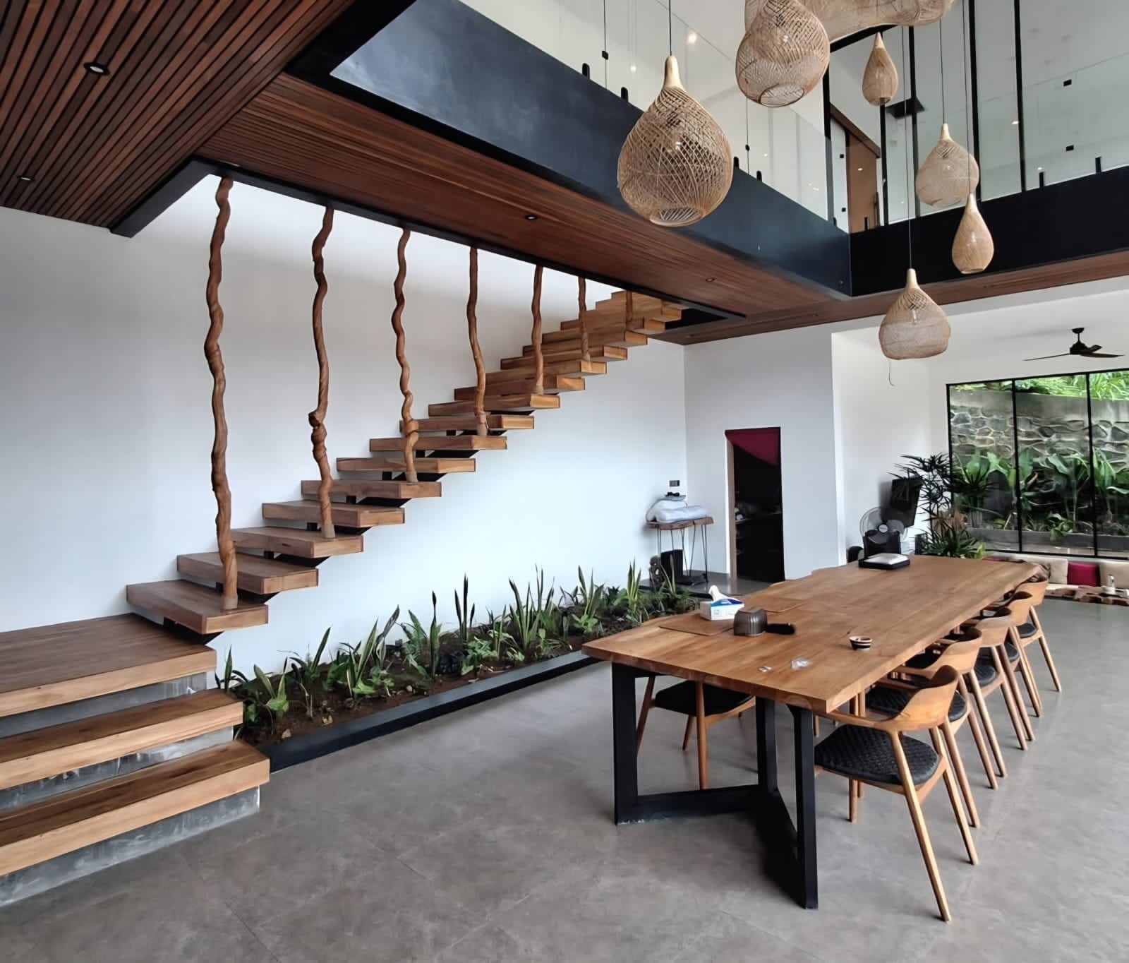 Gianyar,Bali,Indonesia,4 Bedrooms,5 Bathrooms,Villa,MLS ID 2238